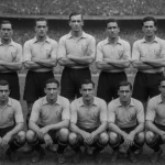 quem foi o jogador de futebol José Nasazzi em 1930, o lendário capitão uruguaio que ergueu a primeira taça da Copa do Mundo. Entenda seu papel crucial e legado eterno no esporte.